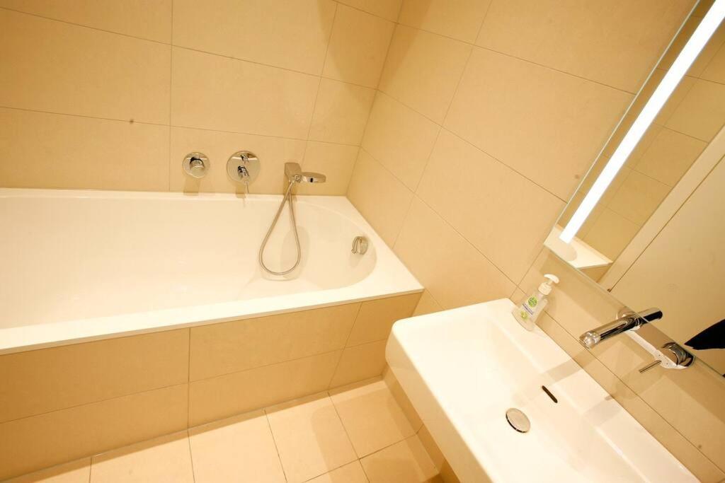 Top Central Apartment On Karlsplatz ウィーン エクステリア 写真